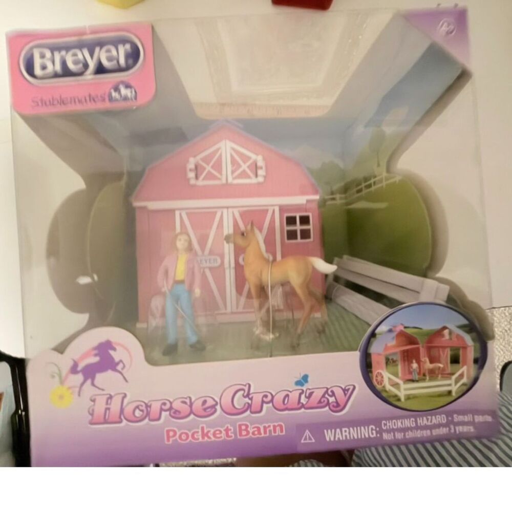 Breyer Stablemates Horse Crazy Pocket barn play set
